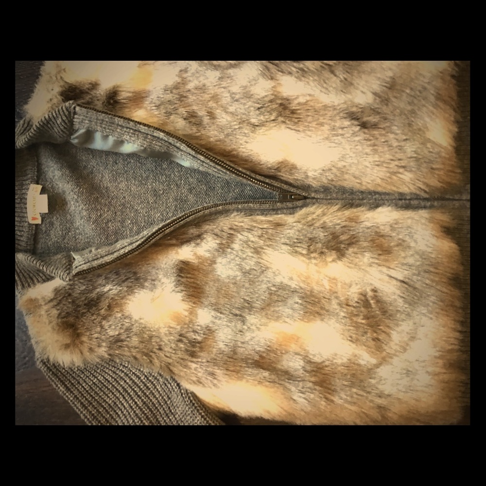 Cute crewcuts jacket!!!!!!! Faux fear.  Size 6-7.
